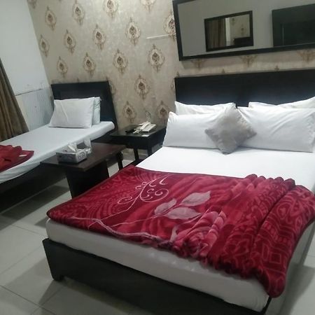 Hotel Silver Sand Мултан Экстерьер фото